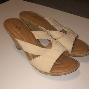 BORN Wedge Cream Sandals 10